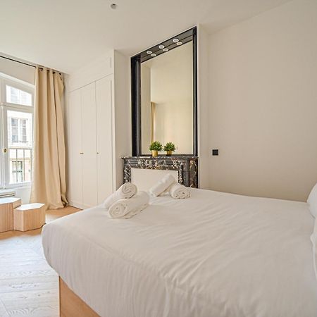 Sumptuous & Serene Parisian Flat Exterior foto